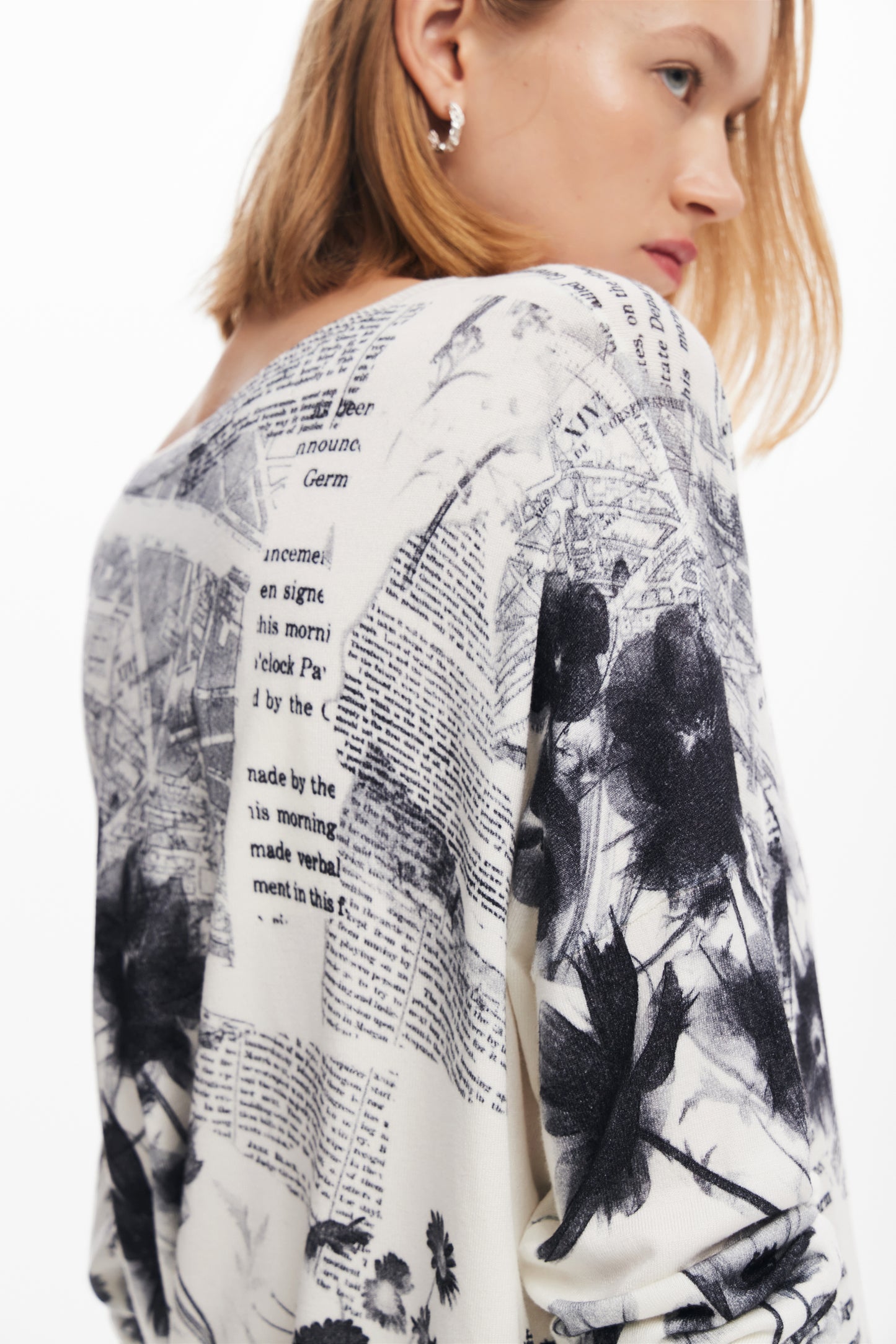 Knitted Sweater with Text Print