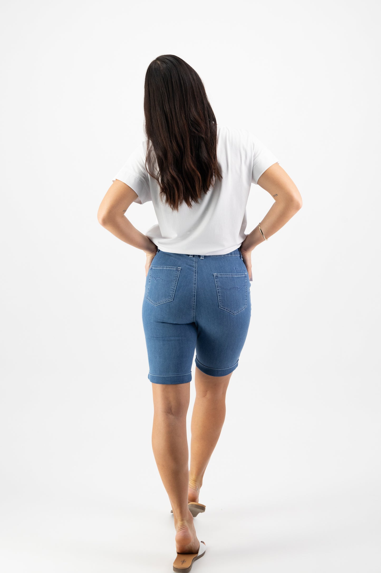 Slim Leg Above Knee Mid Wash Short