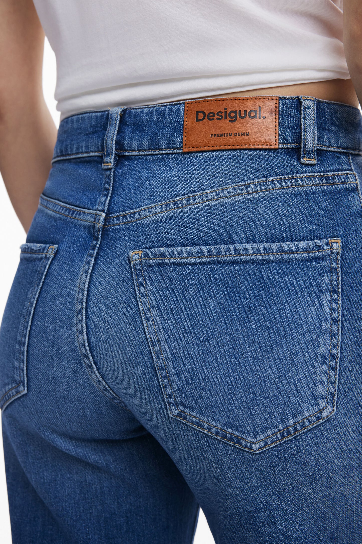 Embroidered Culotte Jean
