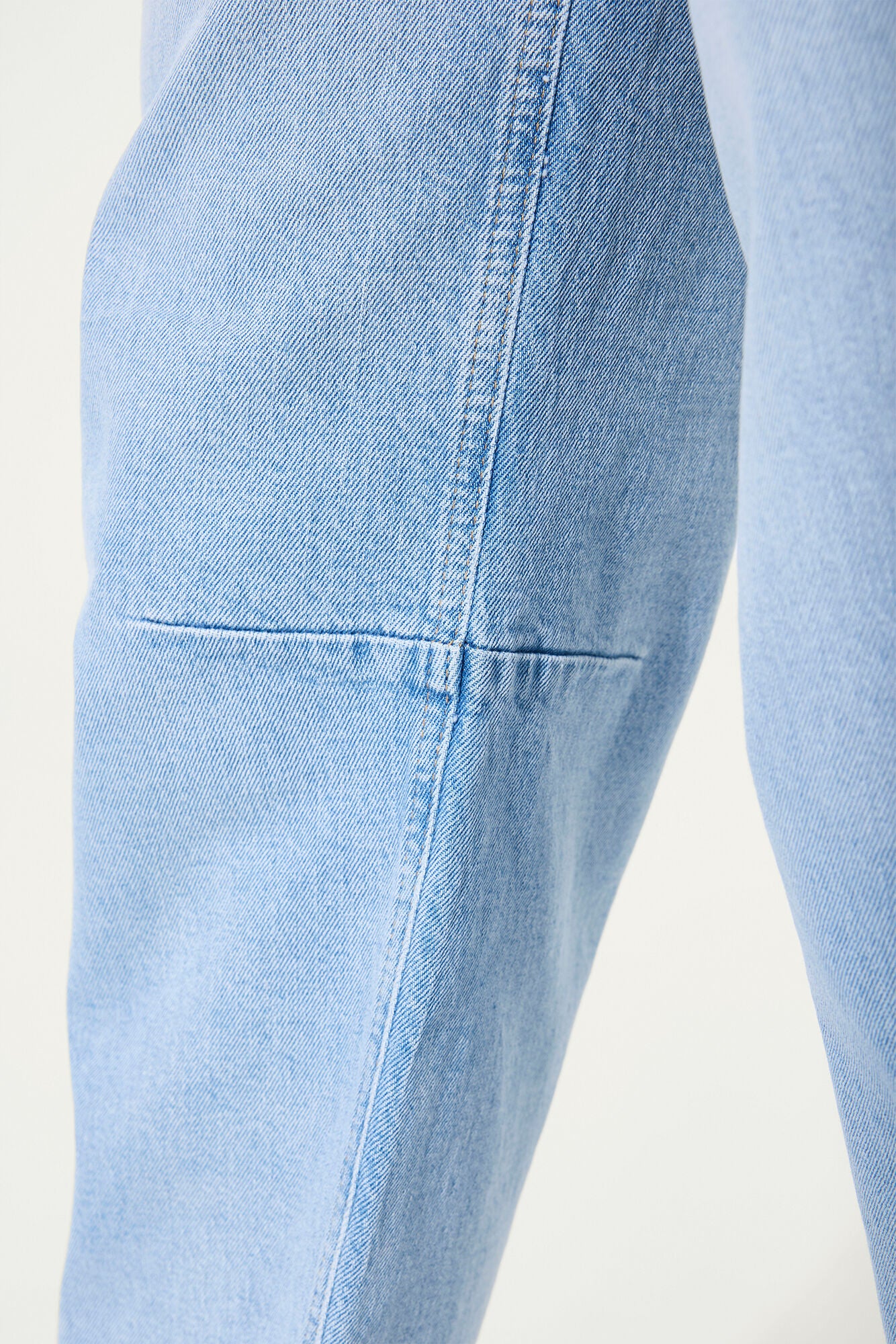 Chyla 282 Barrel Fit Jeans - Medium Used