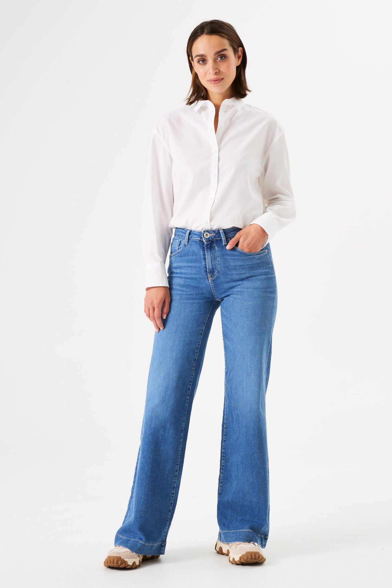 Celia Wide Leg Jean