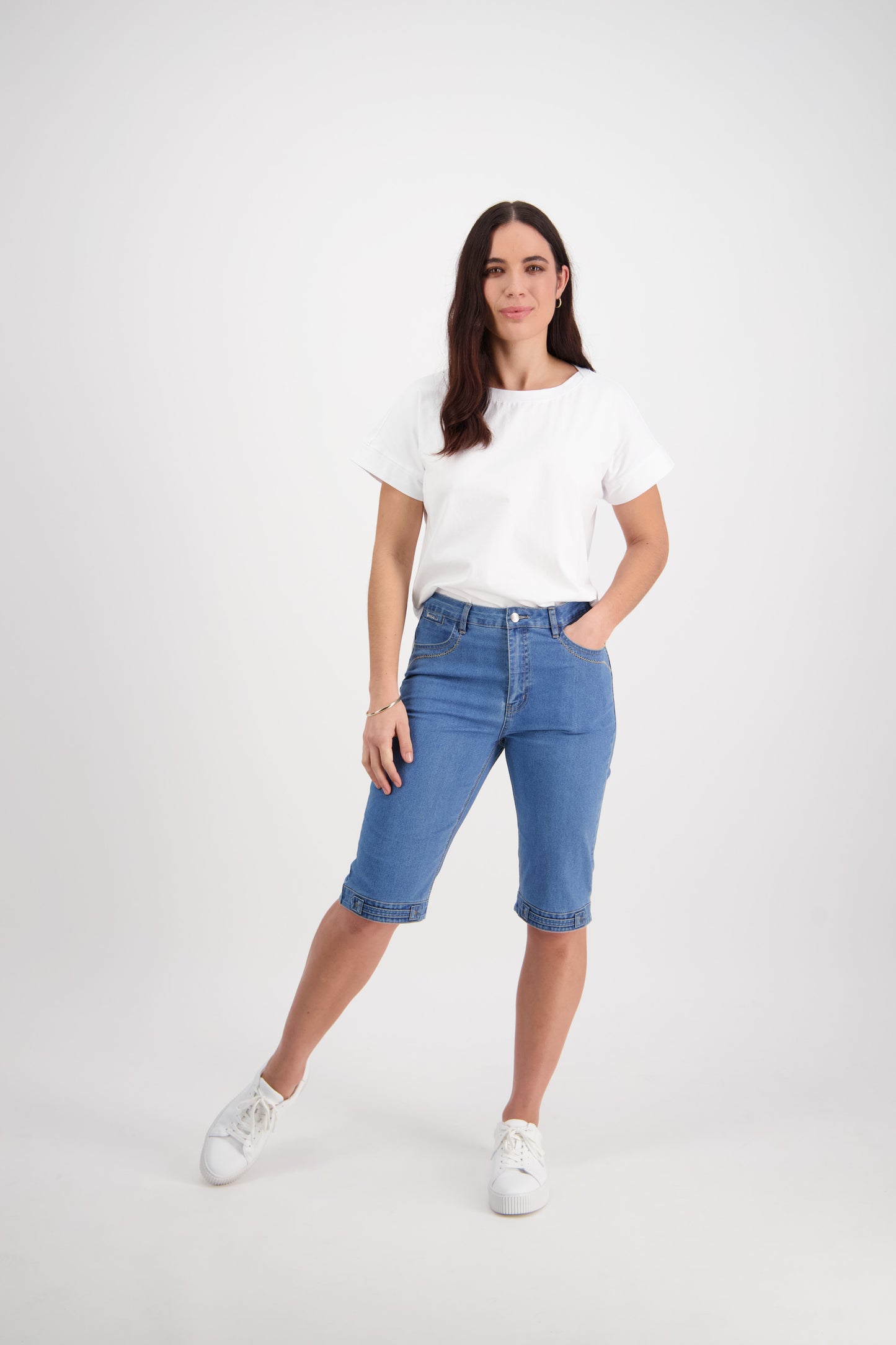 Straight Leg Contrast Stitch Light Denim Short