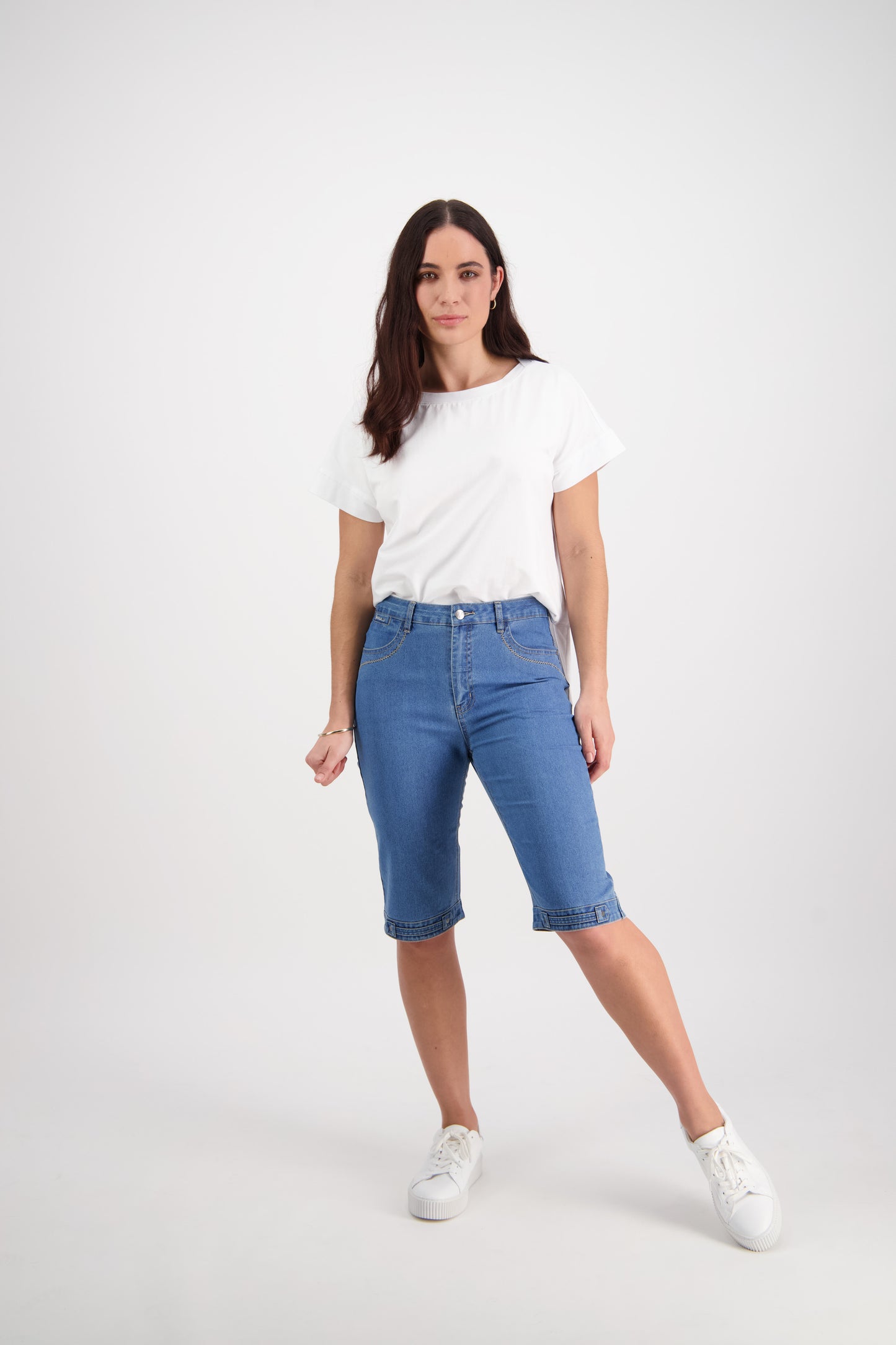 Straight Leg Contrast Stitch Light Denim Short