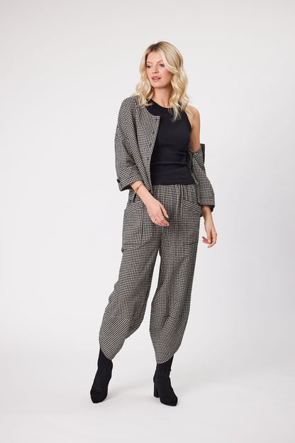 Lenore Pant