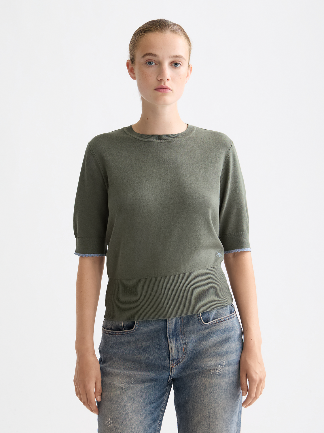 Scollop Hem Knit Top