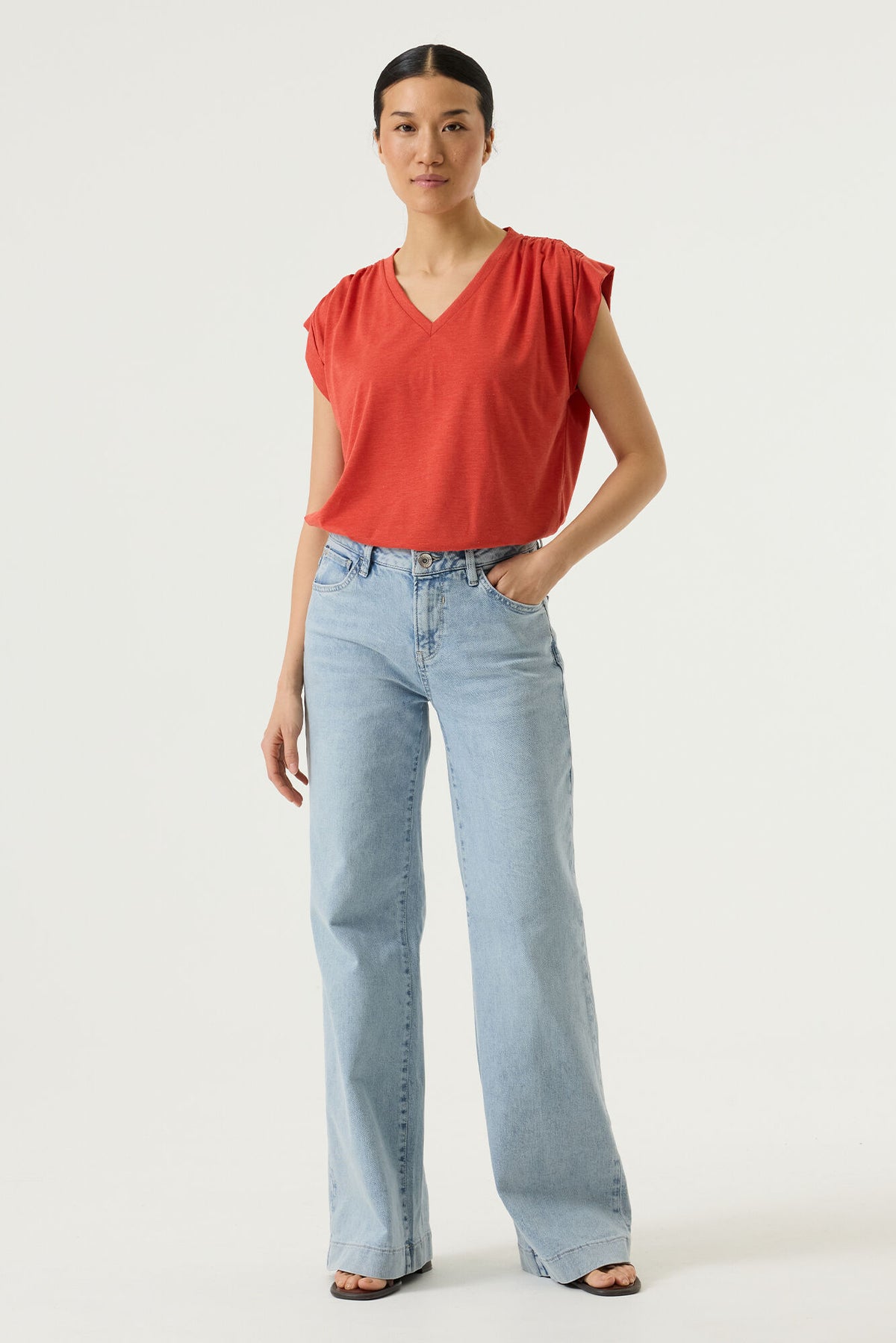 Paprika Tee
