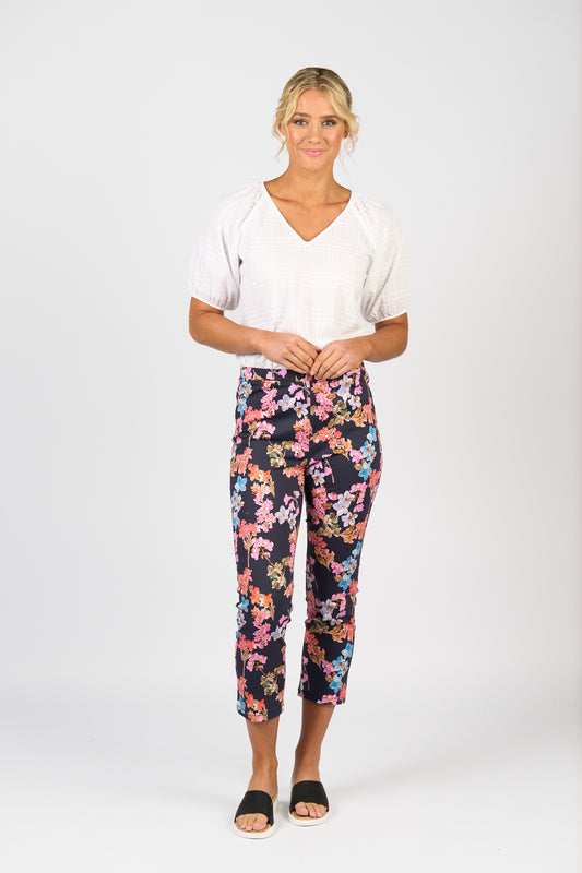 Willa Printed Slim Leg 7/8 Length Lightweight Pull-On